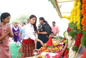 Shriya-Niharika-Film-Launch-Photos-07