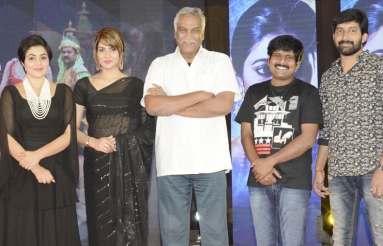 Suvarna-Sundari-Movie-Trailer-Launch-10