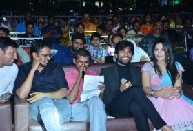 Taxiwala-Success-Celebrations-04