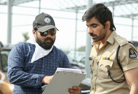 Touch-Chesi-Chudu-Working-Stills-02