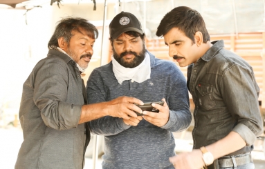 Touch-Chesi-Chudu-Working-Stills-10