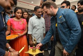 Venky-n-Chay-Launched-Scrambler-Ducati-Bike-in-Hyd-04