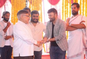 Vijay-Devarakonda-New-Movie-Launch-Photos-03