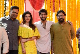 Vijay-Devarakonda-New-Movie-Launch-Photos-09