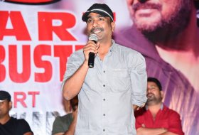 iSmart-Shankar-Success-Meet-05