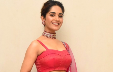 Ruhani-Sharma-Latest-Stills-01