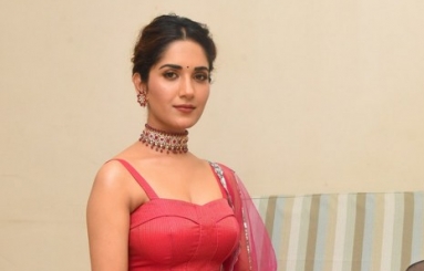 Ruhani-Sharma-Latest-Stills-05