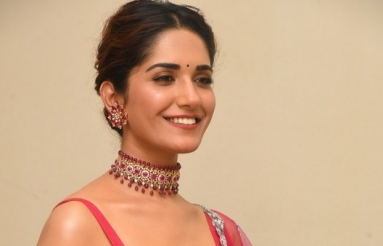 Ruhani-Sharma-Latest-Stills-06