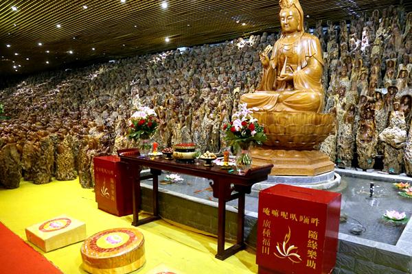 Buddha statues chinese
