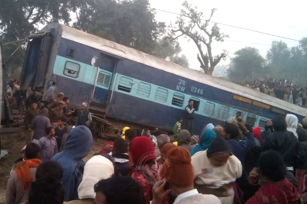 Sealdah Ajmer Express Train Derail Photos