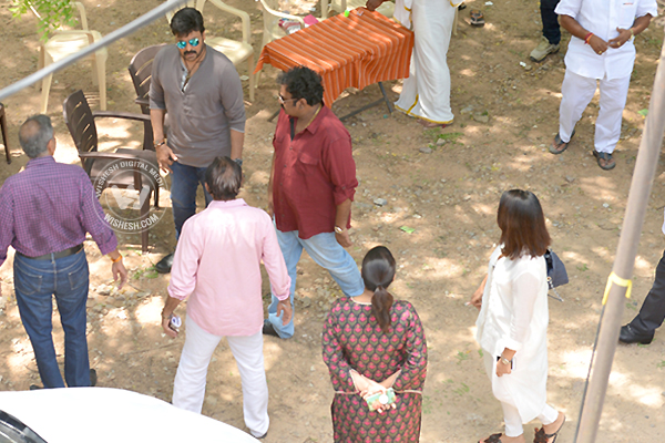 Chiranjeevi Kathilantodu Movie Shooting Pics