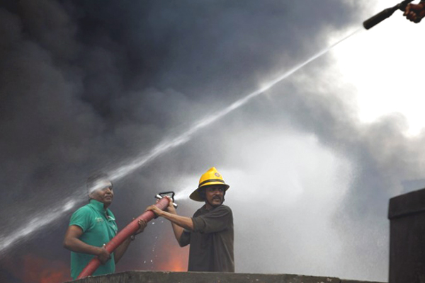 Mumbai Maker Tower Apartment Fire Accident Pics
