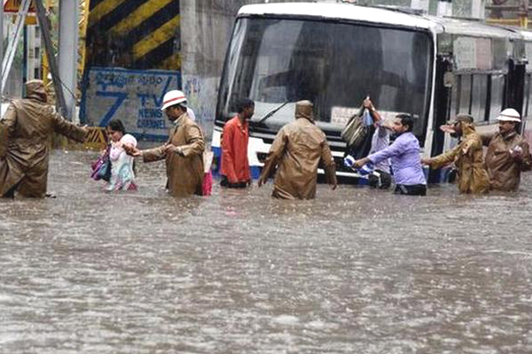 Hyderabad Heavy Rains Photos