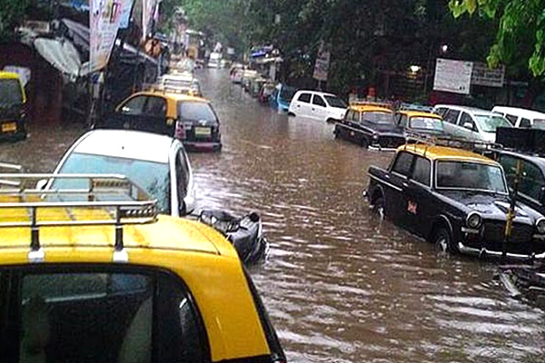 Mumbai Heavy Rainfall Photos