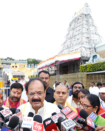 Venkaiah Naidu Tirumala Photos