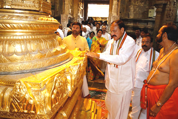 Venkaiah Naidu Tirumala Photos