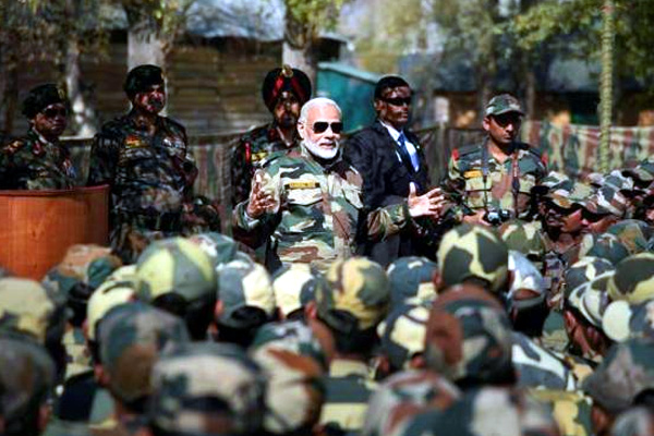 Narendra Modi With Army Jawans Diwali Photos