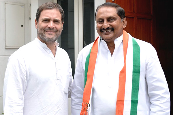 Kiran Kumar Reddy With Rahul Gandhi