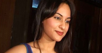 Sonakshi not able to take any comments!