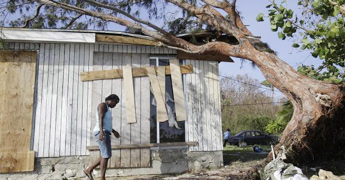 US prepares to meet hurricane challenge