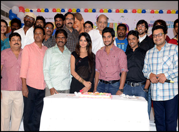 Hero-Aadi-Birthday-Celebrations-01