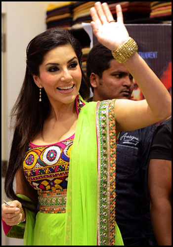 Sunny-leone-in-Hyderabad