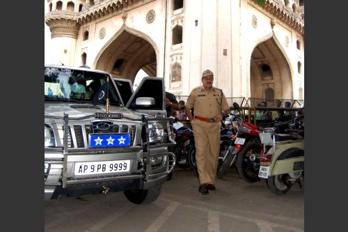 Hyderabad-Charminar_dgp_v_dinesh_reddy_communal_riots12