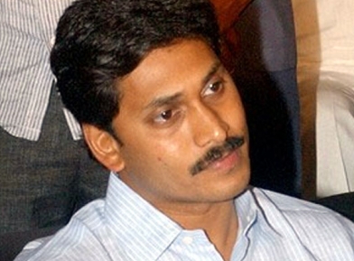 Pro-Jagan MLAs seek disqualification