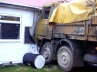 lorry ramming into house, lorry ramming into house, 2 killed as lorry rams into house, Lorry accedent