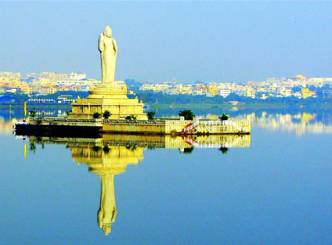 Let us not ruin the iconic Hussainsagar!