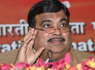 RSS ideologue tweets &quot;Gadkari is clear&quot;, Jethmalani rejects