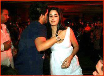 Sensational picture threatens Katrina&#039;s love life