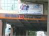 Preet Vihar, Preet Vihar, woman jumps onto delhi metro track dies, Karishma