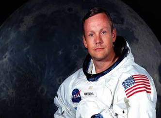 Moon strong Armstrong passes away