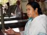 Jadavpur University Professor, Mamata Banerjee, mamata loses her temper walks out of tv show, Jadavpur university professor