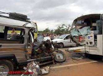 20 tribals injured in jeep-lorry collision 