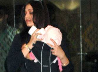 SLIDESHOW: Aishwarya spotted at airport