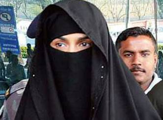 Mallika Sherawat dressed in a Burqa...