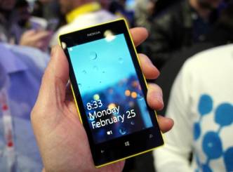 Nokia rolls out affordable Lumia 520