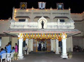 Jostling at TTD Kalyana Mantapam, devotees faint