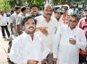 attack on Chengala Venkata Rao, Chengala Venkata Rao, tdp leader attacked by wine shop owners, Chengala venkata rao