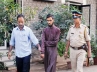 Manohar Dalvi., Mohammad Asim Razak Turk, mumbai cops recover 4 900 illegal sim cards from 24 year old man, Sim cards