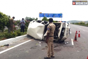 One Dead In AP Minister&#039;s Car Accident On ORR, Hyderabad