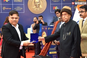 Allu Aravind Received &quot;Champions Of Change&quot; Award From Former President Of India