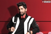 Red bus, Andhra Pradesh, stylish star turns brand ambassador for online ticket booking website, Red bus
