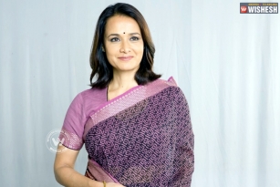 Amala Akkineni in Hamari Adhuri Kahani