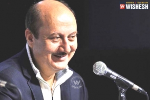 Anupam Kher Dedicates Poem to Kashmiri Pandit&rsquo;s