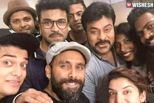 Chiranjeevi Takes Stopover At ‘Dhruva’ Set