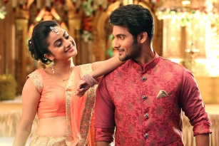 Chuttalabbayi Movie Review and Ratings