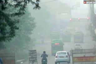 New Delhi&#039;s Air Quality Enters &#039;Very Poor Category&#039;